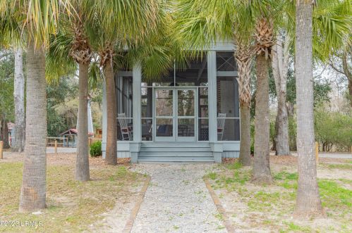 37 Brisbane Dr, Beaufort SC  29902-5718 exterior