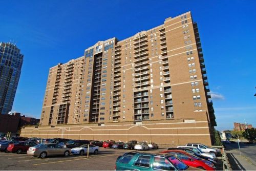 401 1st St, Minneapolis MN 55401-2518 exterior