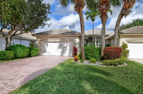 9822 Crescent View Dr, Boynton Beach, FL 33437-5923