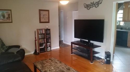 902 Nichols Ter, Fort Pierce, FL 34953-2611
