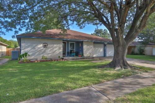 10103 Hillridge Rd, Morgans Point, TX 77571-4061
