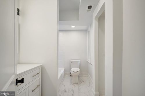 434 Manton St, Philadelphia PA 19146-3811 exterior