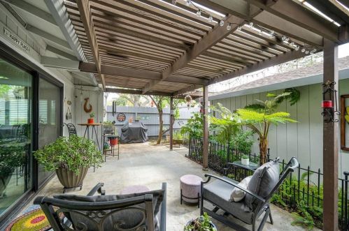 7915 Rocky Point Ct, Citrus Heights CA  95610-7704 exterior