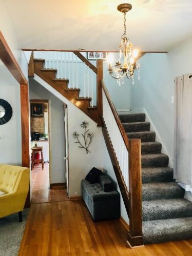 1433 John St, Whiting, IN 46394-2036