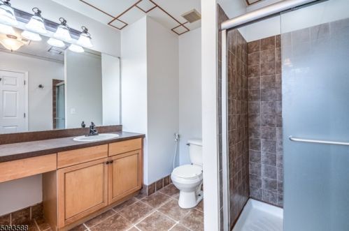 1 Crestview Dr, Hackettstown NJ  07840-5673 exterior