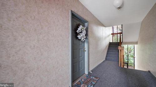 524 Woodmill Dr, East Windsor NJ  08512-2511 exterior