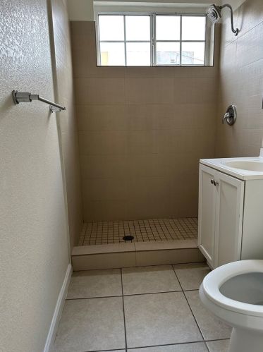 1712 Cherry Ave, Long Beach CA  90806-5821 exterior
