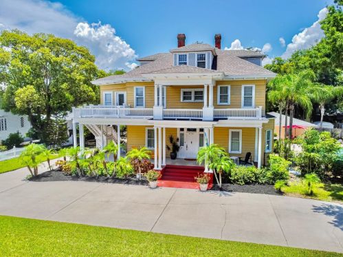 212 Clyde Ave, Kissimmee, FL 34741-5143