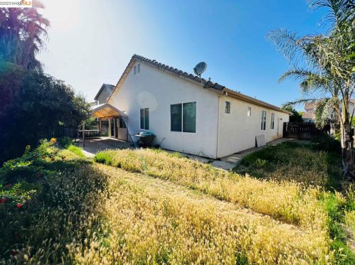 1416 Dylan Creek Dr, Grayson CA  95363-8765 exterior