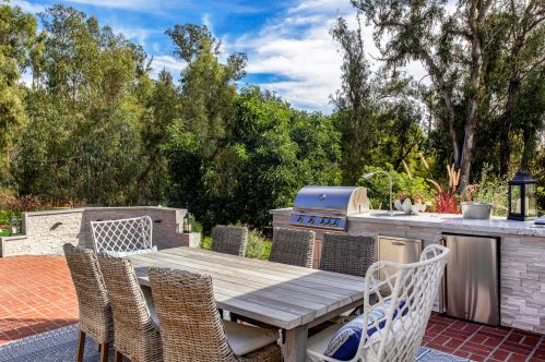 871 Deerpath Rd, Santa Barbara CA  93108-1800 exterior