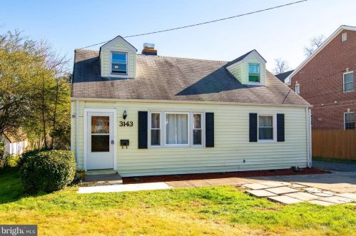 3143 Annandale Rd, Falls Church VA  22042-4243 exterior