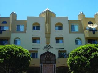 4735 Sepulveda Blvd, Van Nuys CA  91403-5418 exterior