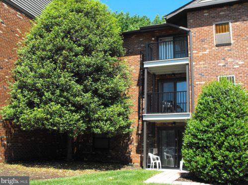 5 Essex Hall, Dover DE  19904-2627 exterior