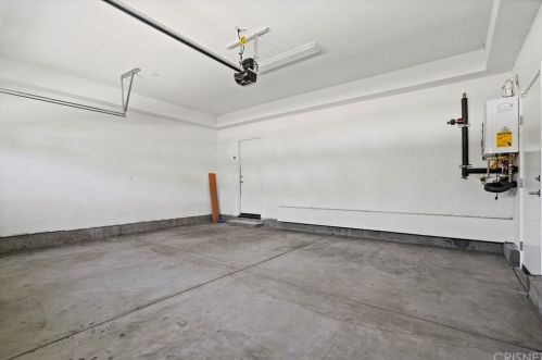 17309 Lemay St, Van Nuys CA 91406-5400 exterior