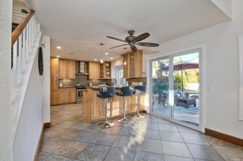 2136 Madiera Dr, Oceanside CA 92056-6331 exterior