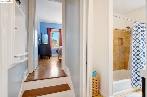 2834 60 Ave, Oakland CA 94605-1504 exterior