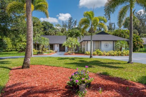 13353 Doubletree Cir, West Palm Beach FL  33414-4012 exterior