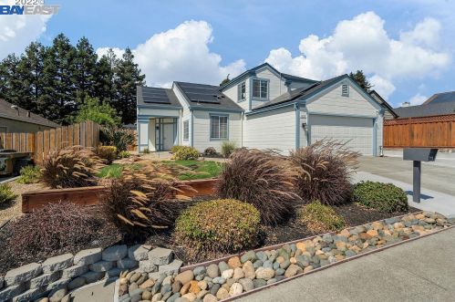 523 Solano Dr, Benicia, CA 94510-3711