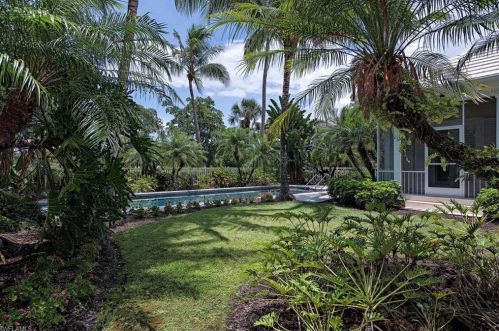 2927 Indigobush Way, Naples, FL 34105-3009