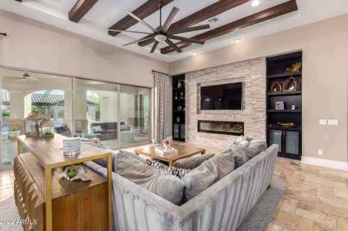 2111 Mead Dr, Gilbert AZ 85298-1215 exterior