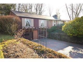 207 President Dr, Glenshaw, PA 15116-2106