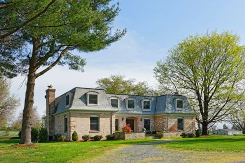21230 St Louis Rd, Middleburg, VA 20117-3434