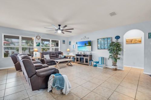 4131 19 Pl, Cape Coral FL  33909-4615 exterior