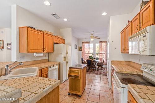 15743 Goldenrod Dr, Sun City, AZ 85374-5629