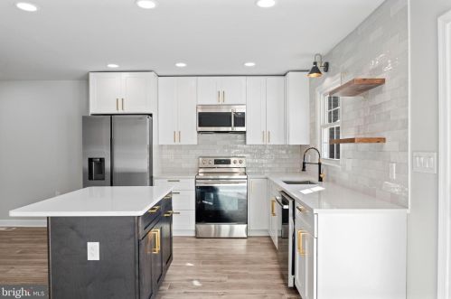 12308 Aztec Pl, Woodbridge VA  22192-1804 exterior