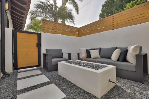 4215 Dawes St, San Diego CA  92109-4158 exterior