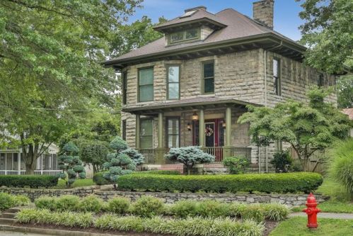 622 Magnolia Ave, Shelbyville, KY 40065-1528