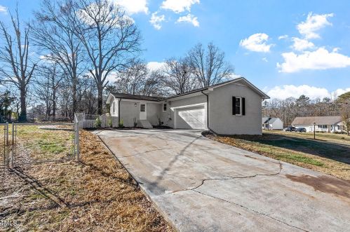 446 Spring Valley Dr, Burlington NC  27217-8737 exterior
