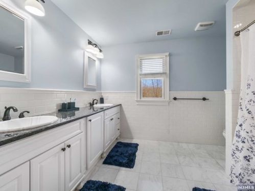 1994 Macopin Rd, West Milford NJ  07480-1932 exterior