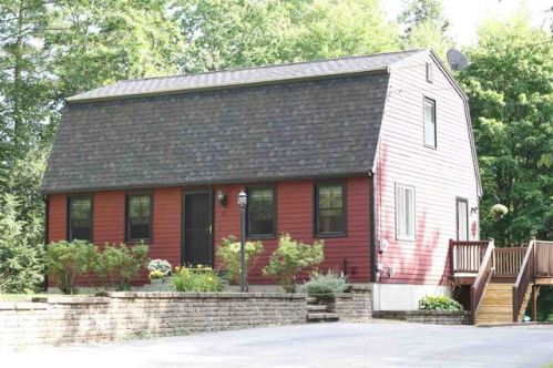10 Grapevine Dr, Fremont, NH 03044-3306