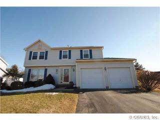 120 Battle Green Dr, Rochester, NY 14624-4952