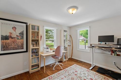 9 Lamplight Dr, Kensington CT  06037-1805 exterior