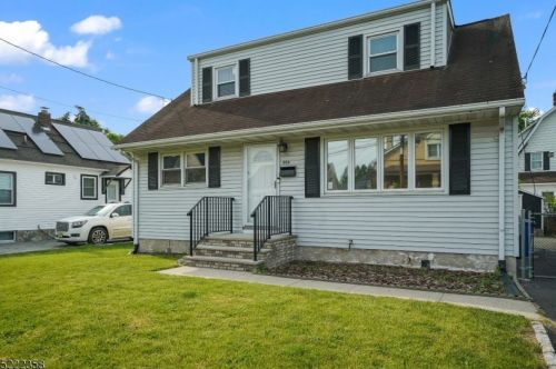 906 Lincoln Ave, Manville NJ  08835-2458 exterior