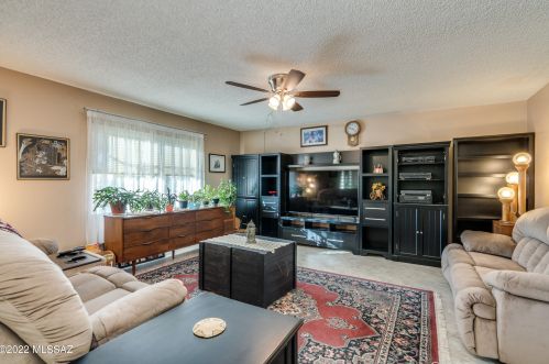 263 Abrego Dr, Green Valley AZ  85614-1504 exterior