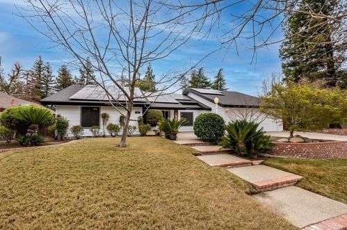 568 Cole Ave, Fresno, CA 93720-1752