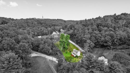 1070 Boxcartown Rd, Jeannette, PA 15644-4610