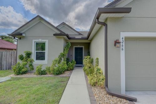 4266 Kazan St, Fort Pierce, FL 34953-7247