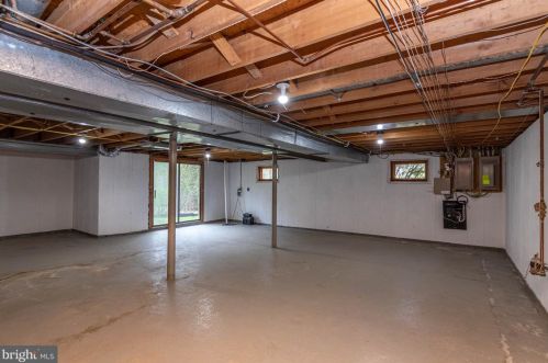 1006 Gwilym Cir, Berwyn PA  19312-2237 exterior