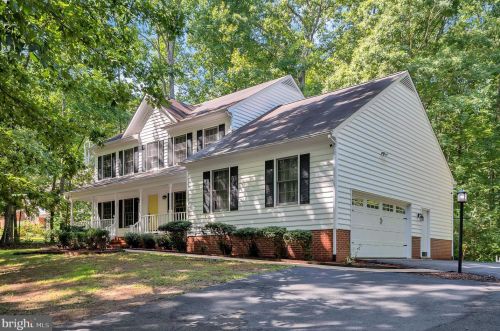 12206 Glade Dr, Fredericksburg, VA 22407-6281