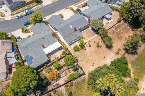 6227 Buisson St, San Diego CA 92122-2246 exterior