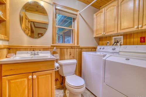 9 Harder Rd, Barryville, NY 12719-5200