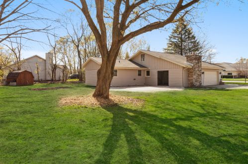 4701 Loomis Rd, Milwaukee WI  53220-4822 exterior