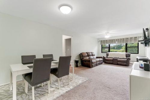 2241 Palmer Ave, New Rochelle, NY 10801-3050
