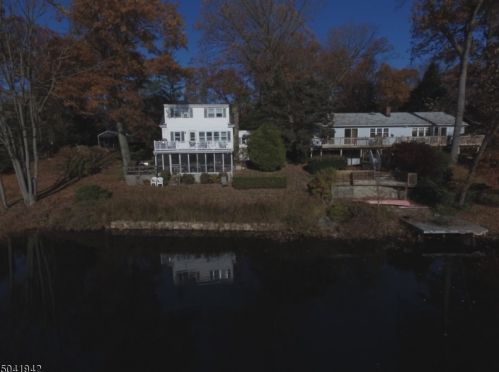 24 Glenwood Rd, Parsippany NJ  07834-3308 exterior