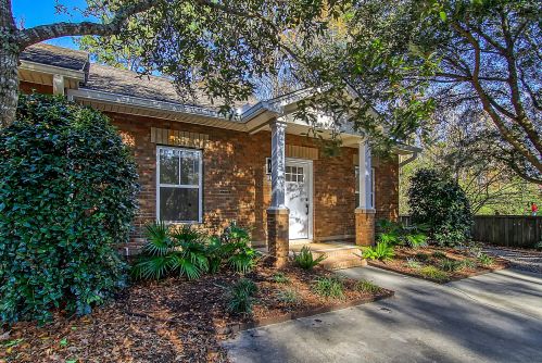 1713 Lauda Dr, Mount Pleasant SC  29464-9601 exterior