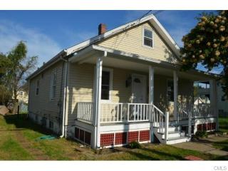 20 Avery St, Stamford, CT 06902-6244